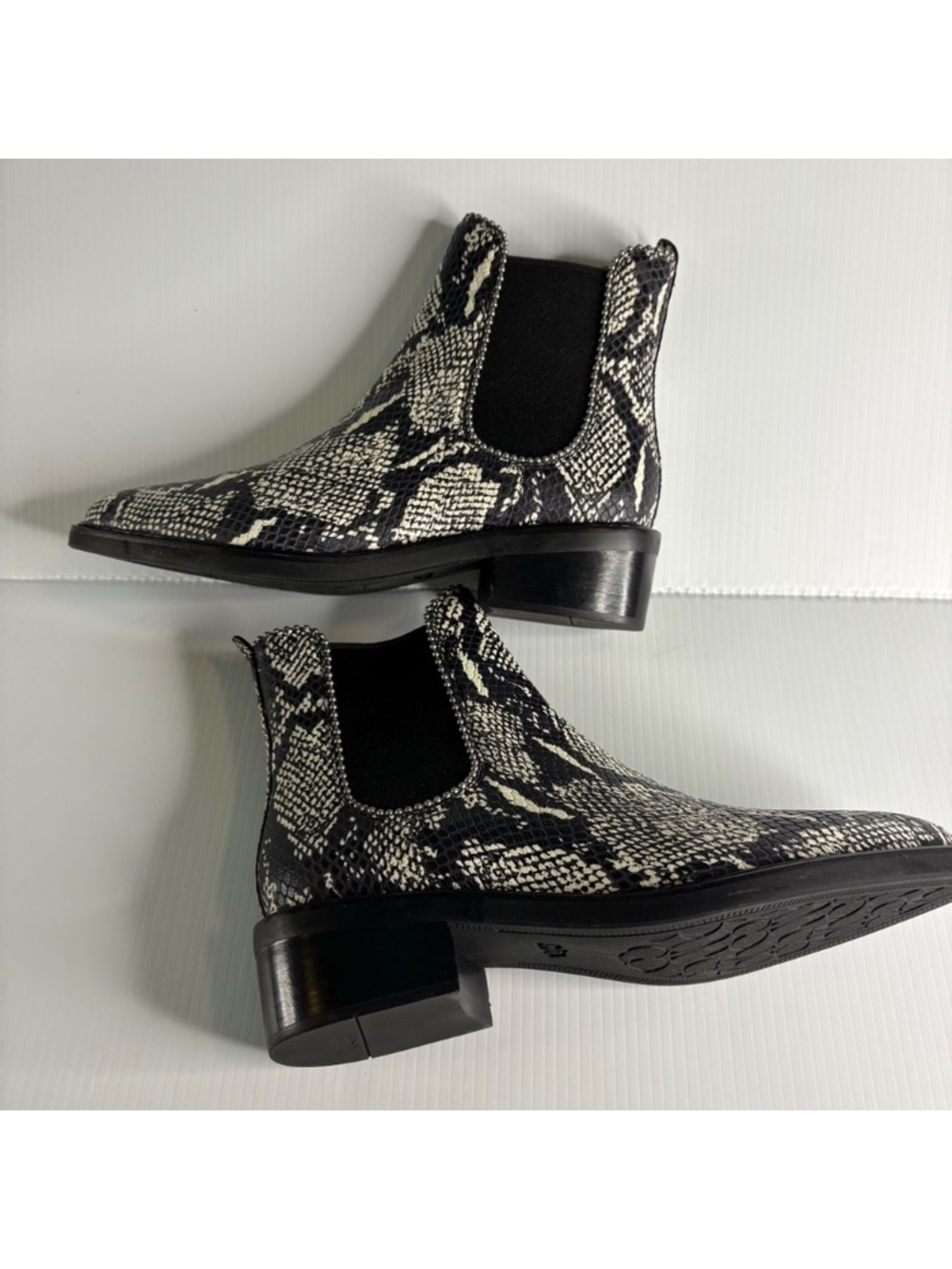 COACH Women’s Bowery Ankle Chelsea Boots Snake Print Western Boho Glam 6.5-7